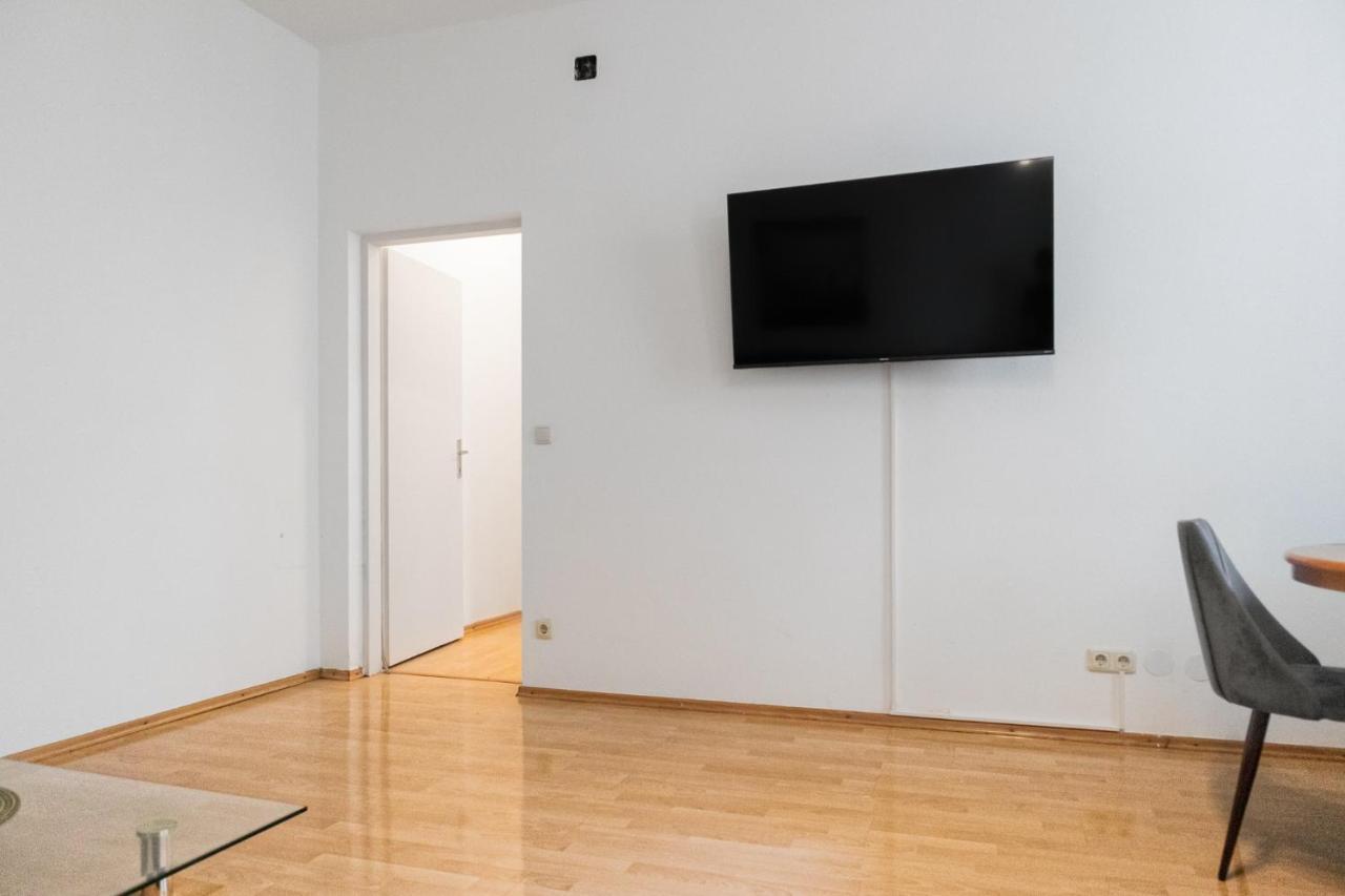 Welcoming 3Br Budget Apt. Well Connected Vienna Exterior photo